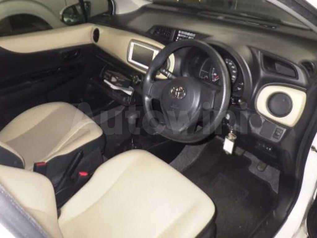 KSP130-2036191 2012 TOYOTA VITZ FM-5