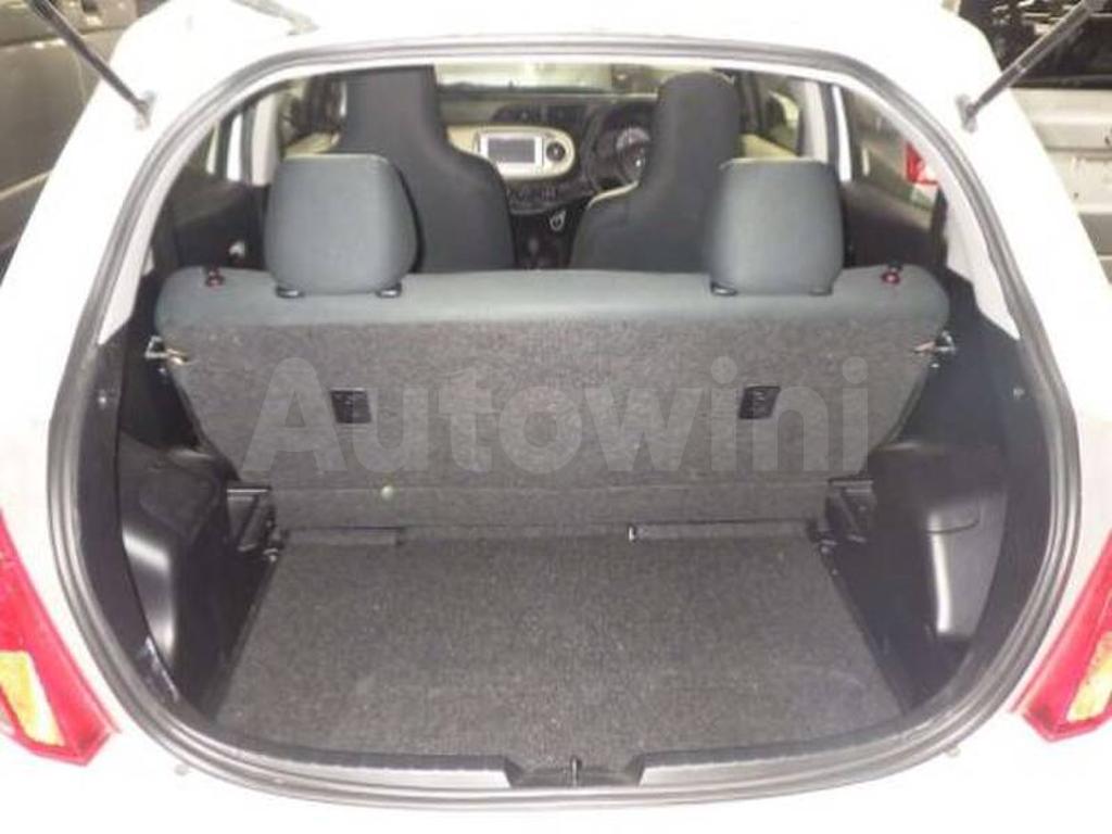 2012 TOYOTA VITZ FM - 9