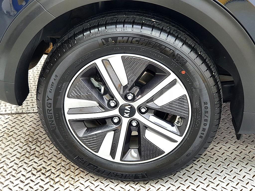 2020 KIA  NIRO 1.6 HEV PRESTIGE - 17