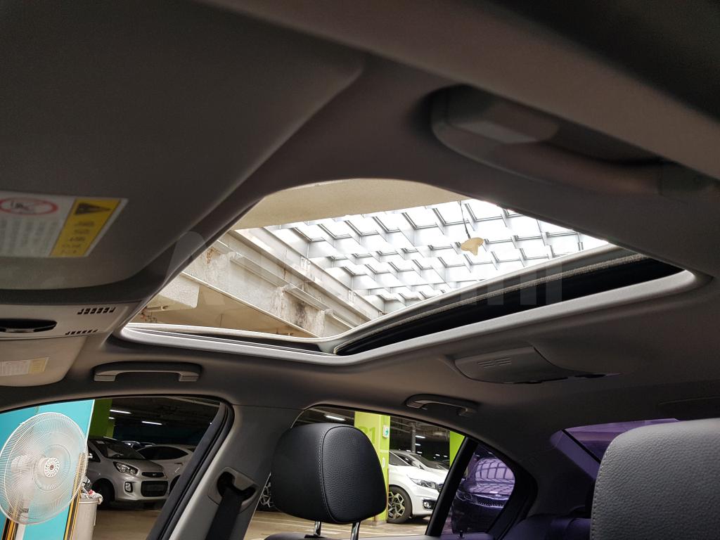 2011 BMW 3 SERIES G(17R+SUNROOF+SMART KEY+GPS) - 11