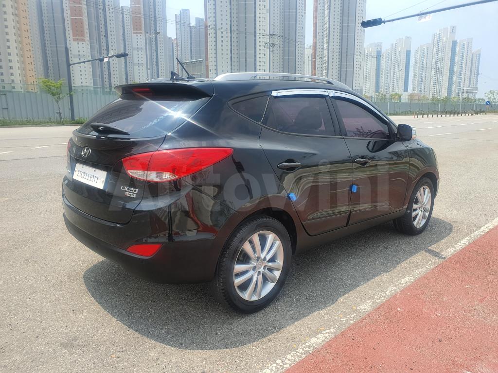 KMHJU81VBBU271954 2011 HYUNDAI TUCSON IX S.KEY+LED+R18+ANDROID+NO ACCID-5
