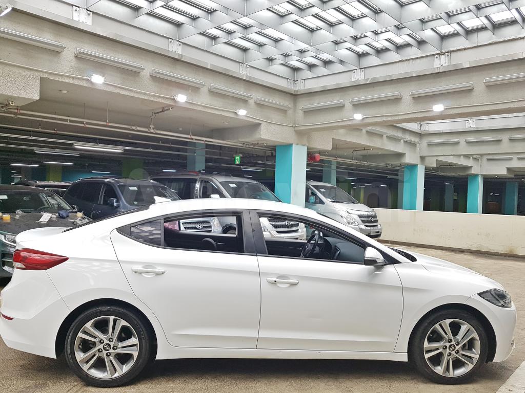 2018 HYUNDAI AVANTE AD ELANTRA L(18R+S*KEY+FULLAUTO+GPS+LEATH - 9