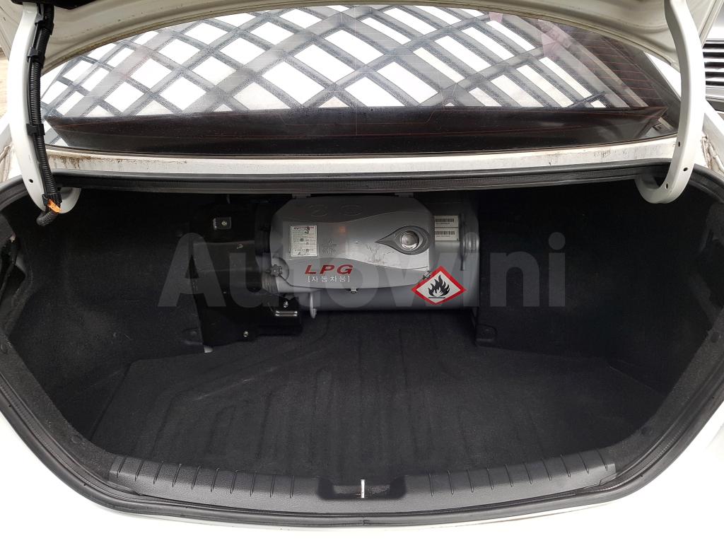 2018 HYUNDAI AVANTE AD ELANTRA L(18R+S*KEY+FULLAUTO+GPS+LEATH - 32
