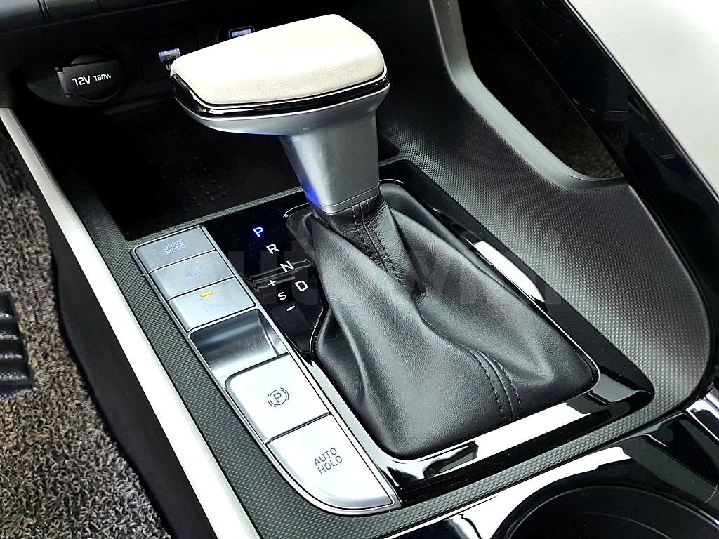 2020 HYUNDAI  AVANTE CN7  1.6 INSPIRATION - 15
