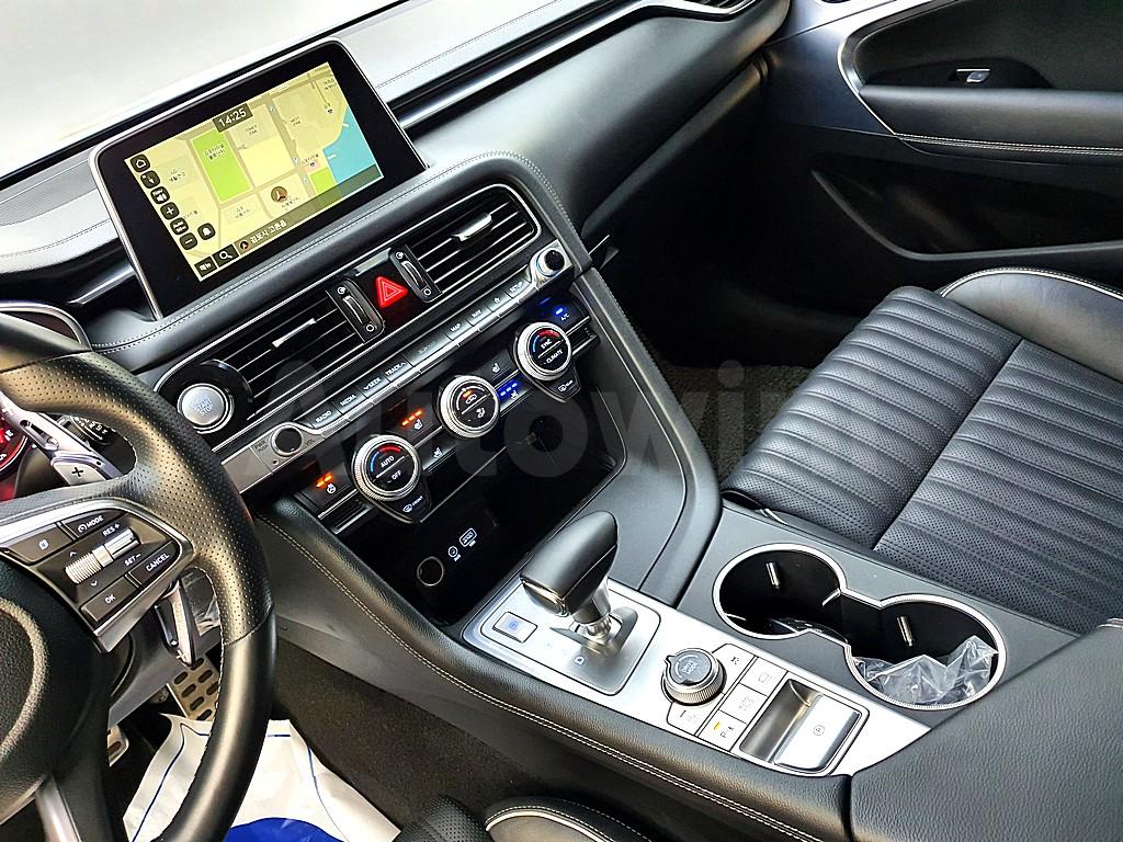 2018 GENESIS G70 2.0T 2WD SUPREME - 10