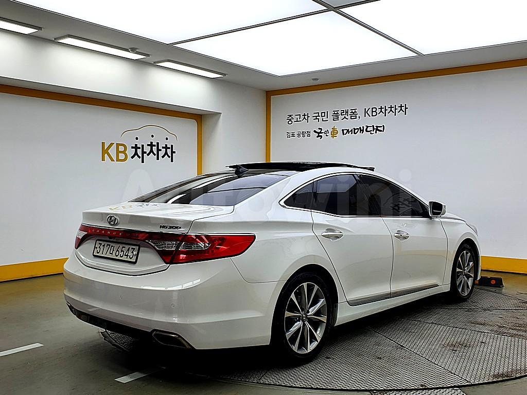 KMHFG41EBGA544320 2016 HYUNDAI GRANDEUR HG AZERA HG300 EXCLUSIVE-2