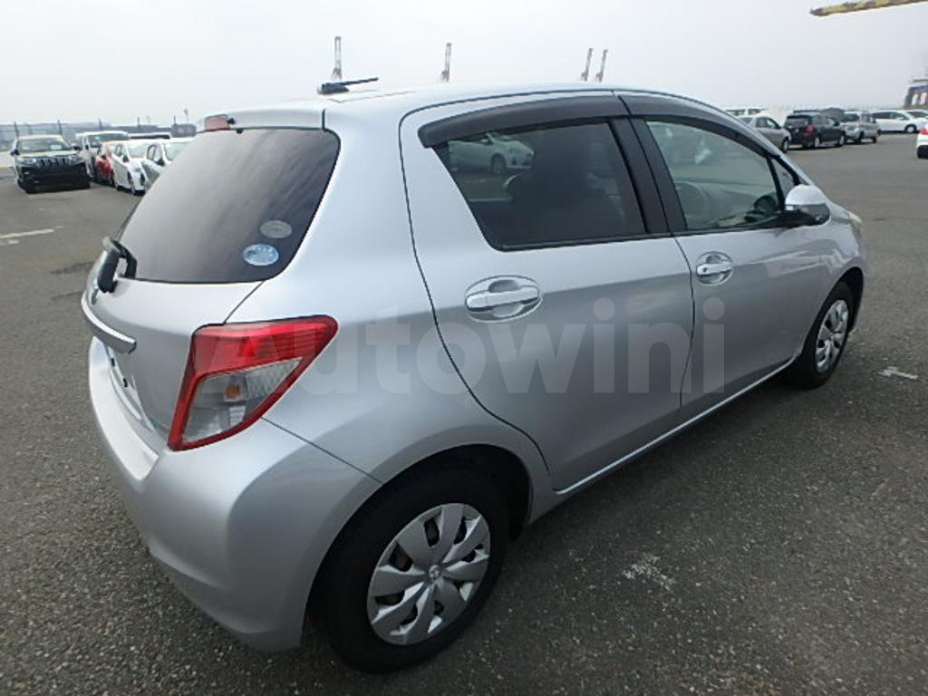 2011 TOYOTA VITZ F SMART - 11