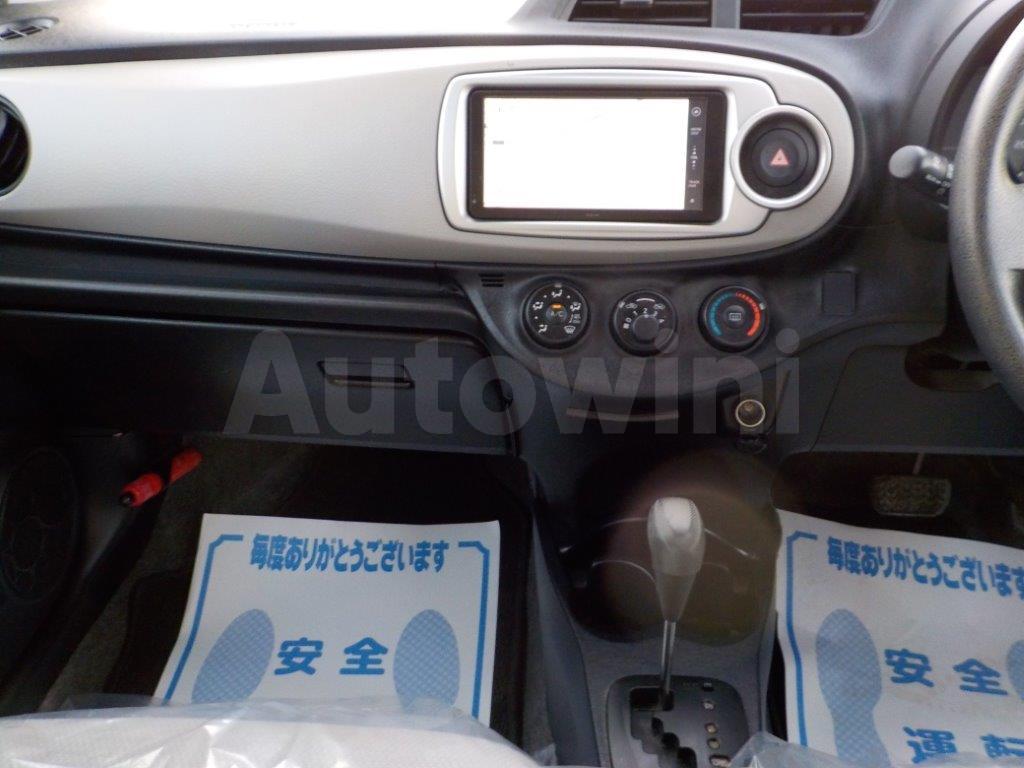 2011 TOYOTA VITZ F - 8