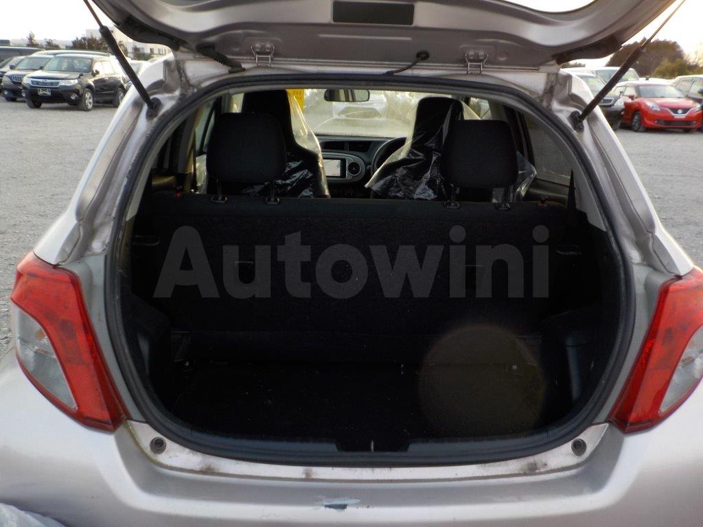 2011 TOYOTA VITZ F - 17