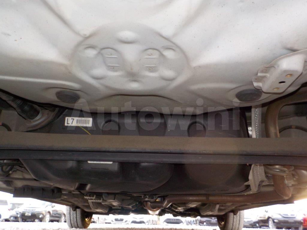 2011 TOYOTA VITZ F - 25