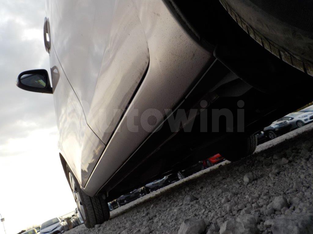 2011 TOYOTA VITZ F - 26
