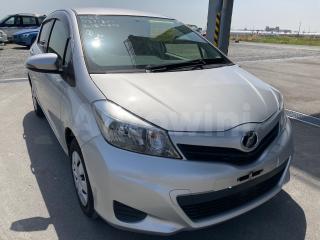 NSP130-21 ***** 2014 TOYOTA VITZ F-0