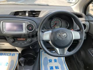 NSP130-21 ***** 2014 TOYOTA VITZ F-4