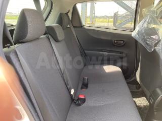 2014 TOYOTA VITZ F - 9