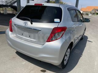 2014 TOYOTA VITZ F - 21