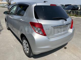 2014 TOYOTA VITZ F - 23