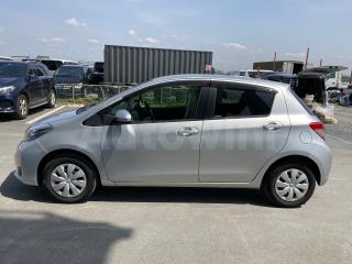 2014 TOYOTA VITZ F - 24