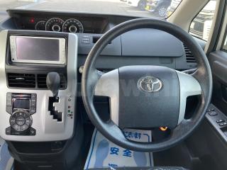 ZRR70-****** 2013 TOYOTA NOAH YY-4