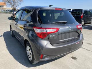 2017 TOYOTA VITZ F - 22