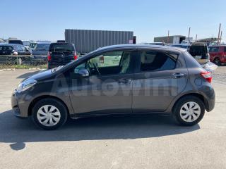 2017 TOYOTA VITZ F - 23