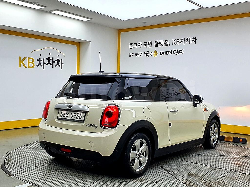 WMWXN3105F3B42027 2015 MINI COOPER D 1.5 3 DOOR-2