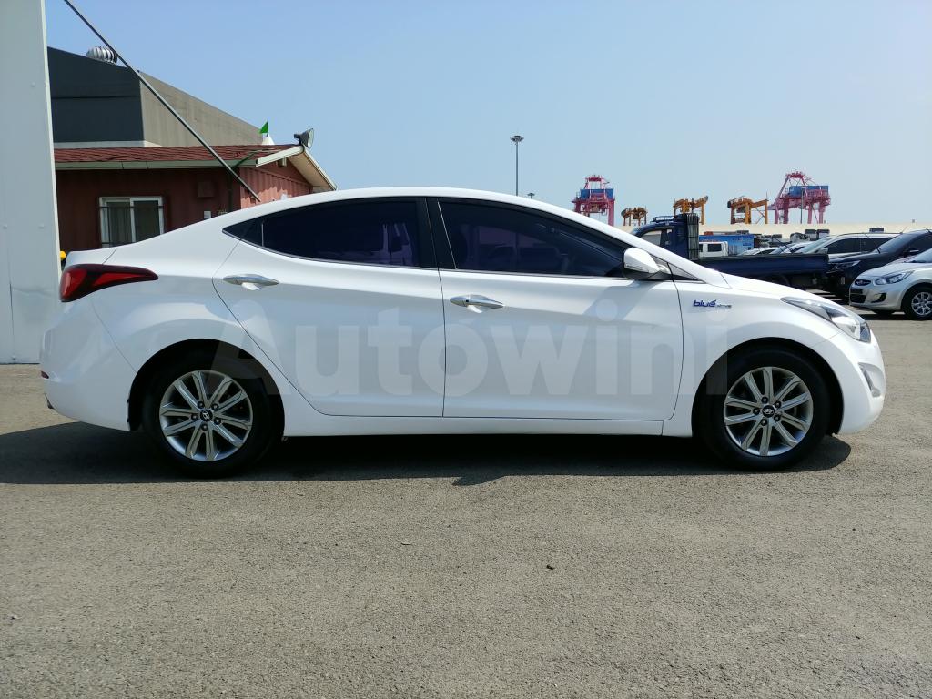 2015 HYUNDAI  AVANTE ELANTRA MODERN *SUNROOF+S.KEY* - 8