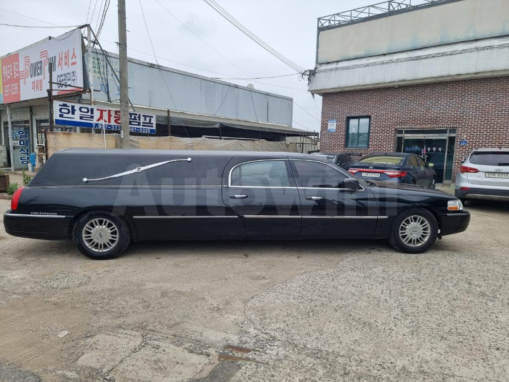 2010 LINCOLN TOWN CAR 5SET - 7