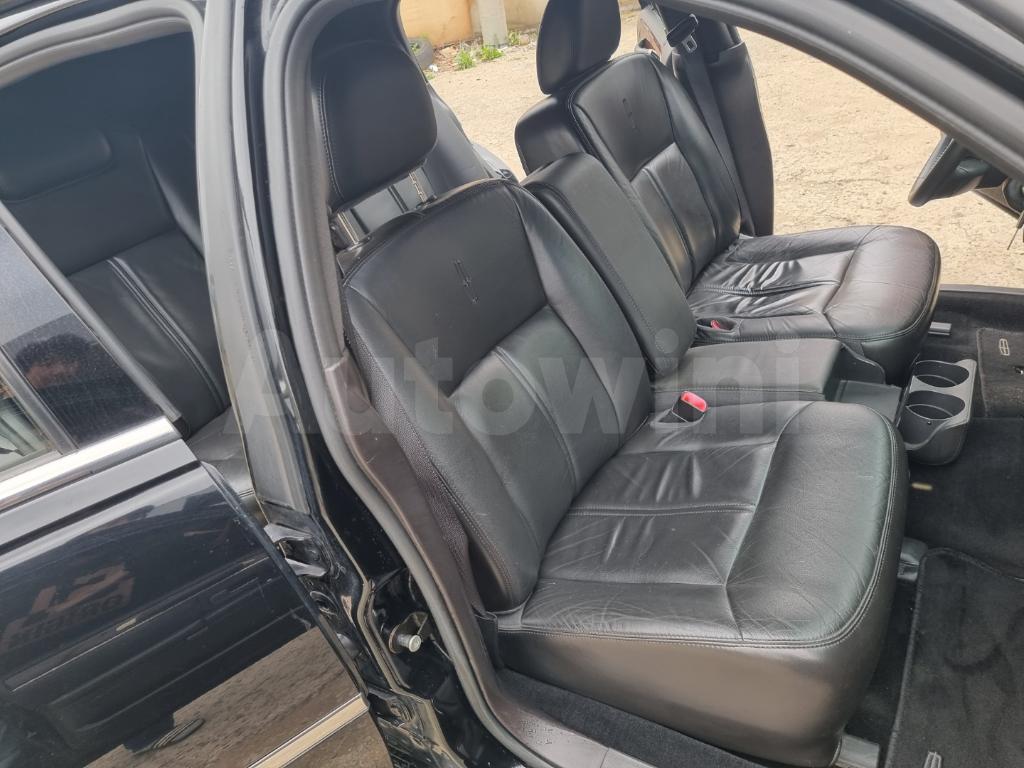 2010 LINCOLN TOWN CAR 5SET - 17