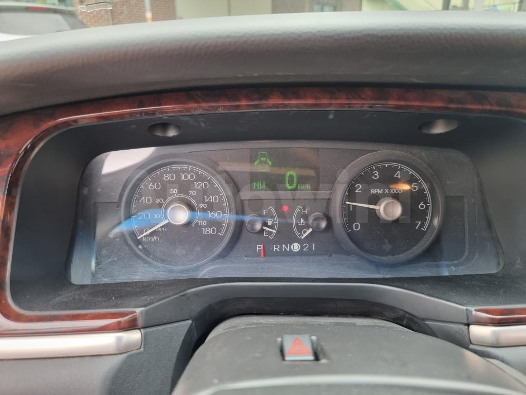 2010 LINCOLN TOWN CAR 5SET - 27
