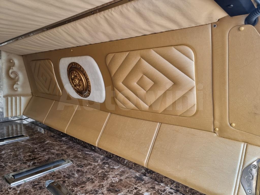 2010 LINCOLN TOWN CAR 5SET - 38