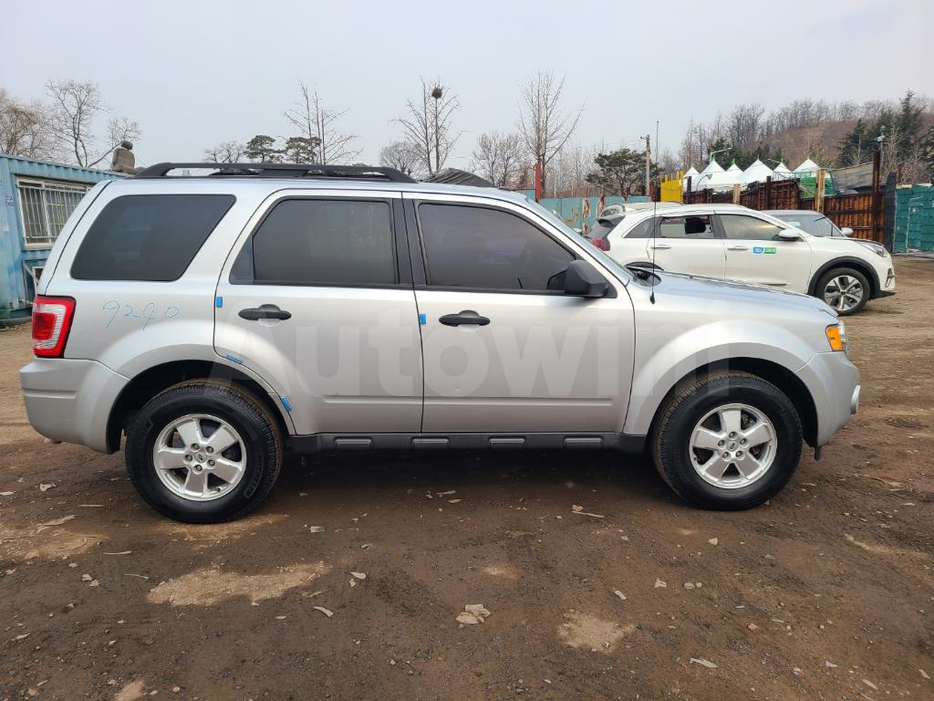 2011 FORD ESCAPE 4WD AT SUNROOF - 3