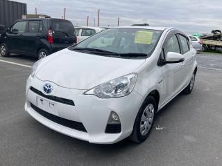 NHP10-63**** 2015 TOYOTA HYBRID L-2