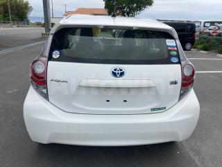NHP10-63**** 2015 TOYOTA HYBRID L-5