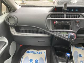 2015 TOYOTA HYBRID L - 9