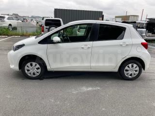 2015 TOYOTA VITZ F - 8