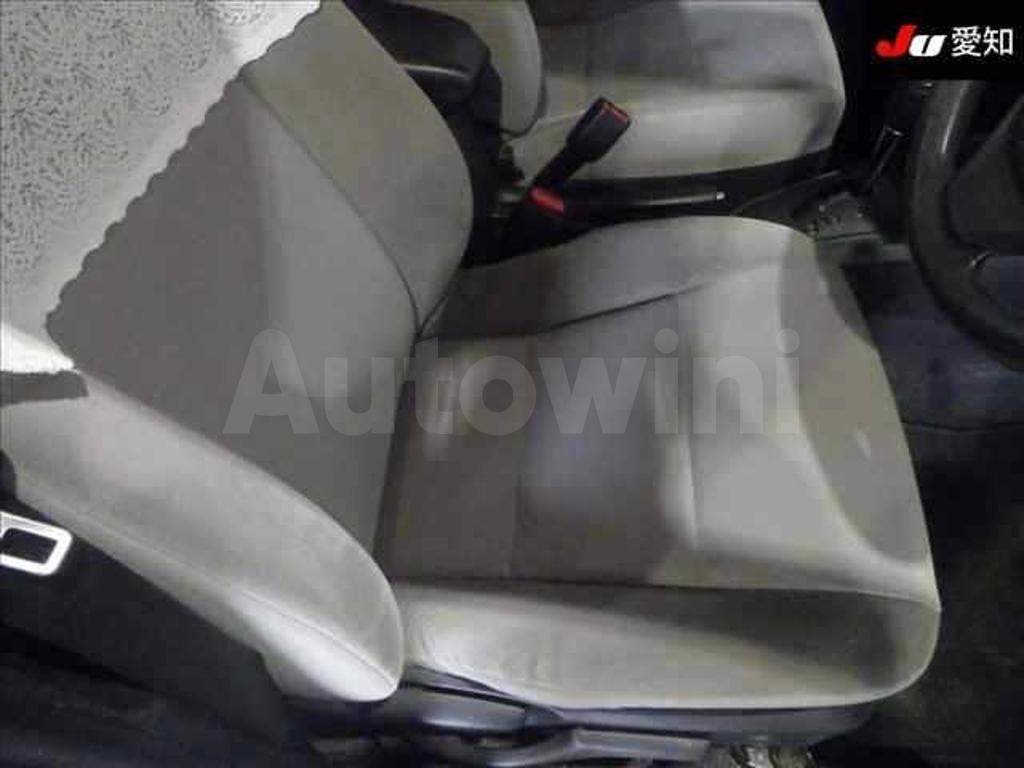 NRE161-00**** 2016 TOYOTA AQUA 1.5X-5