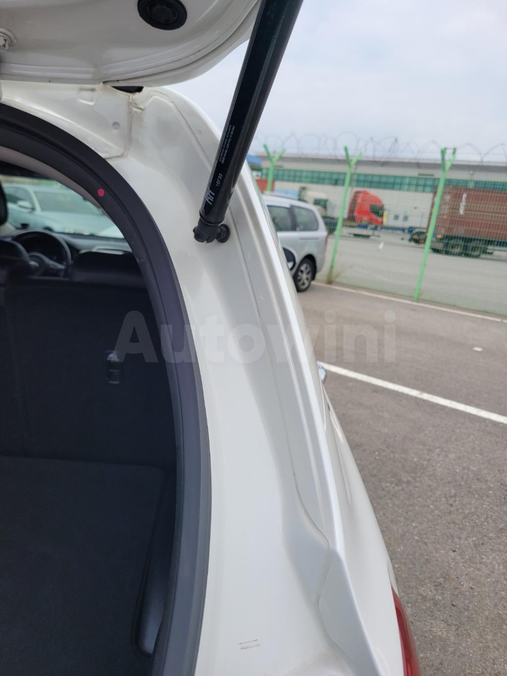 2015 KIA  SORENTO 2.0 NO ACCIDENT - 11