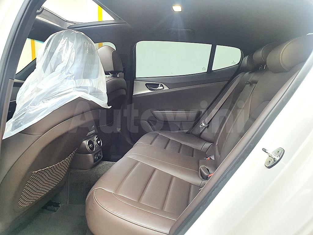2019 KIA STINGER 2.0 TURBO 2WD PLATINUM - 9