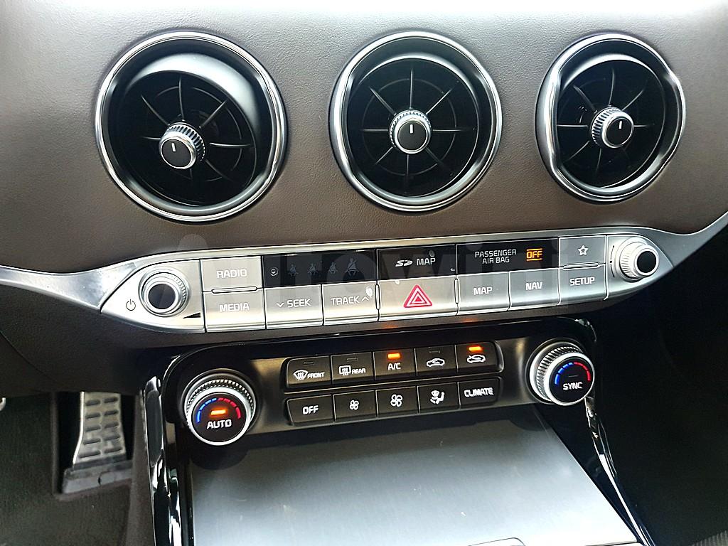 2019 KIA STINGER 2.0 TURBO 2WD PLATINUM - 13