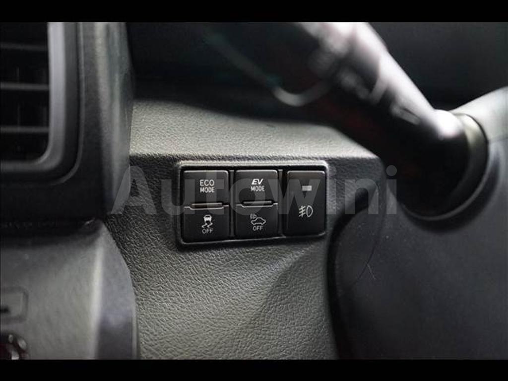 NHP170-7075028 2016 TOYOTA SIENTA-5