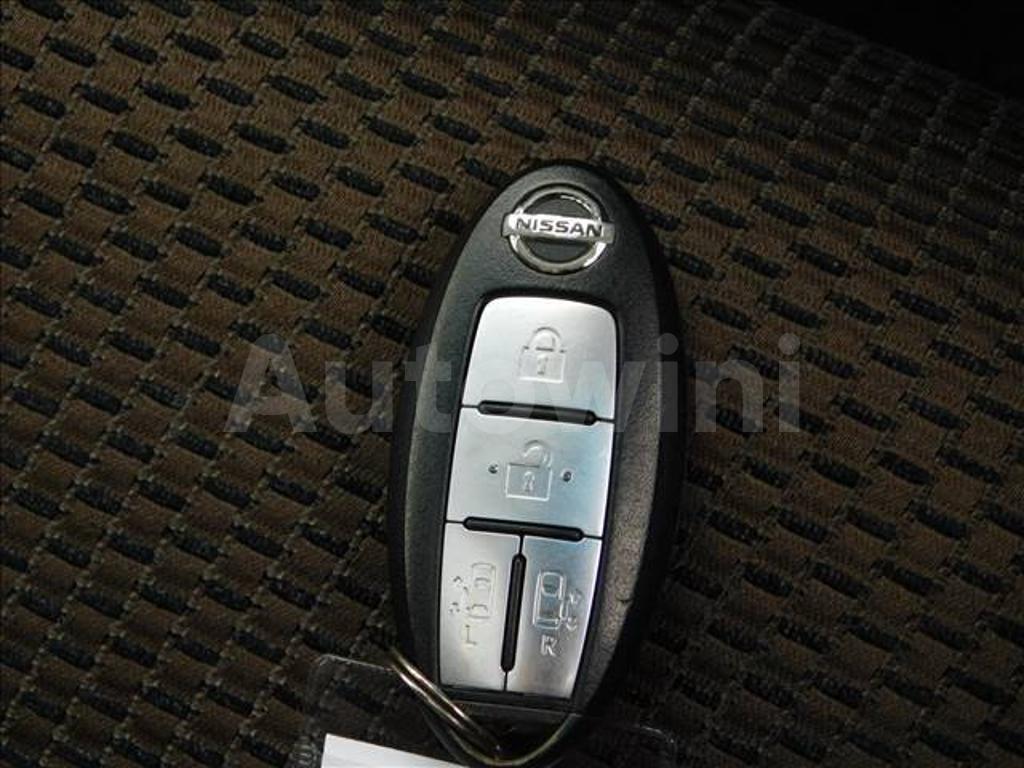 2011 NISSAN ELGRAND - 10