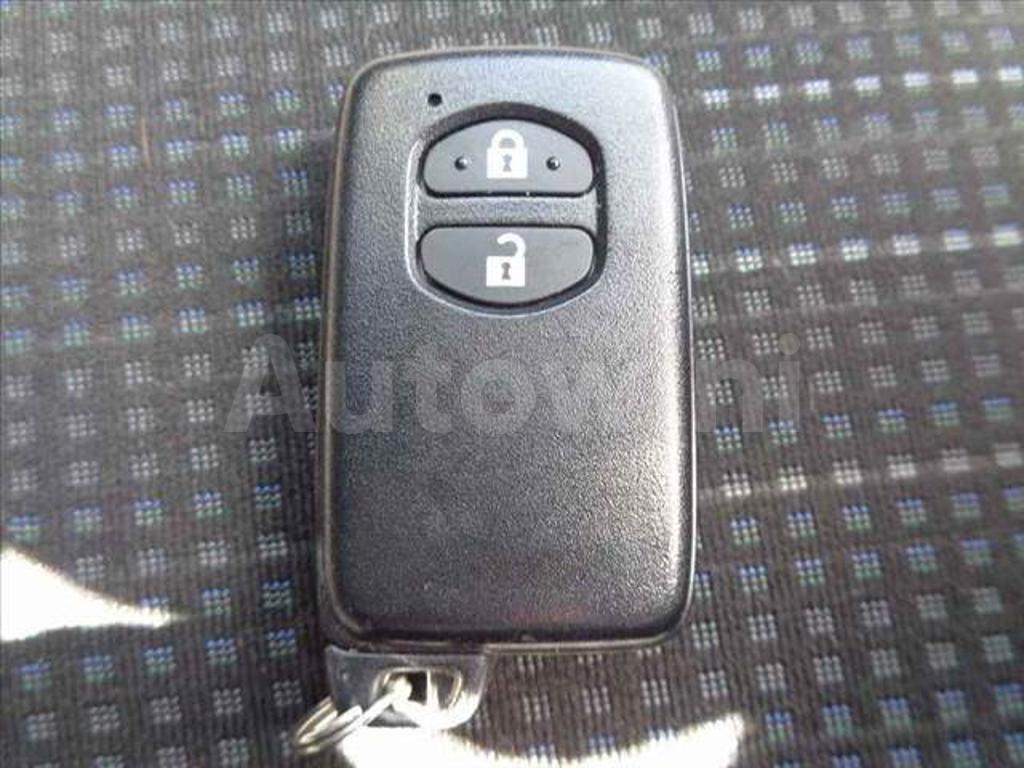 NHP130-2001697 2017 TOYOTA VITZ-2