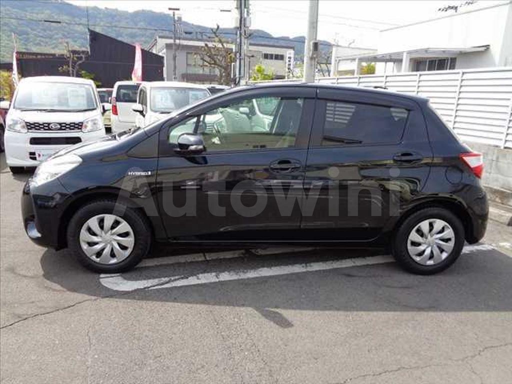 2017 TOYOTA VITZ - 10