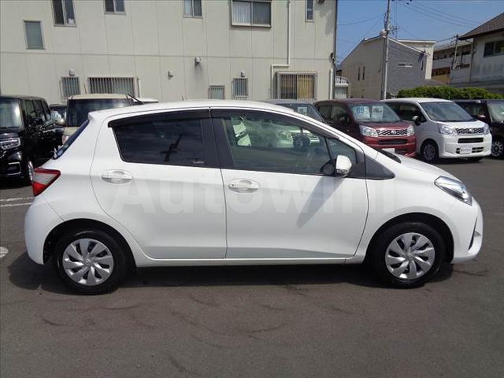 2017 TOYOTA VITZ - 10