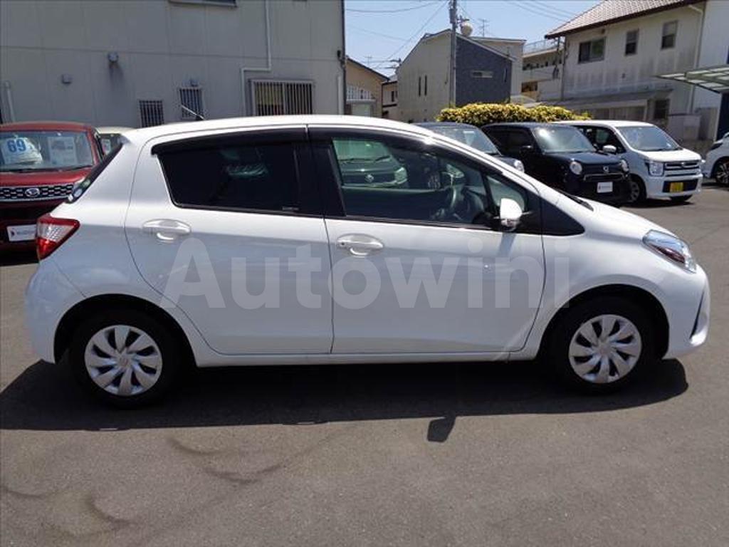2017 TOYOTA VITZ - 9