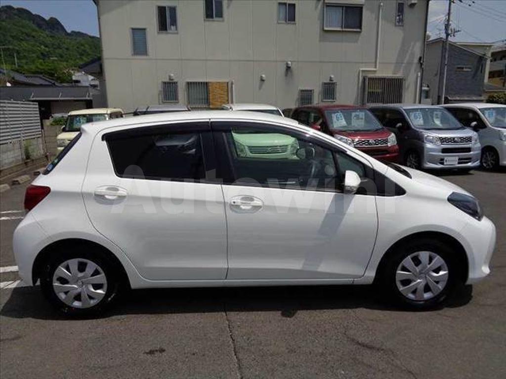 2017 TOYOTA VITZ - 10