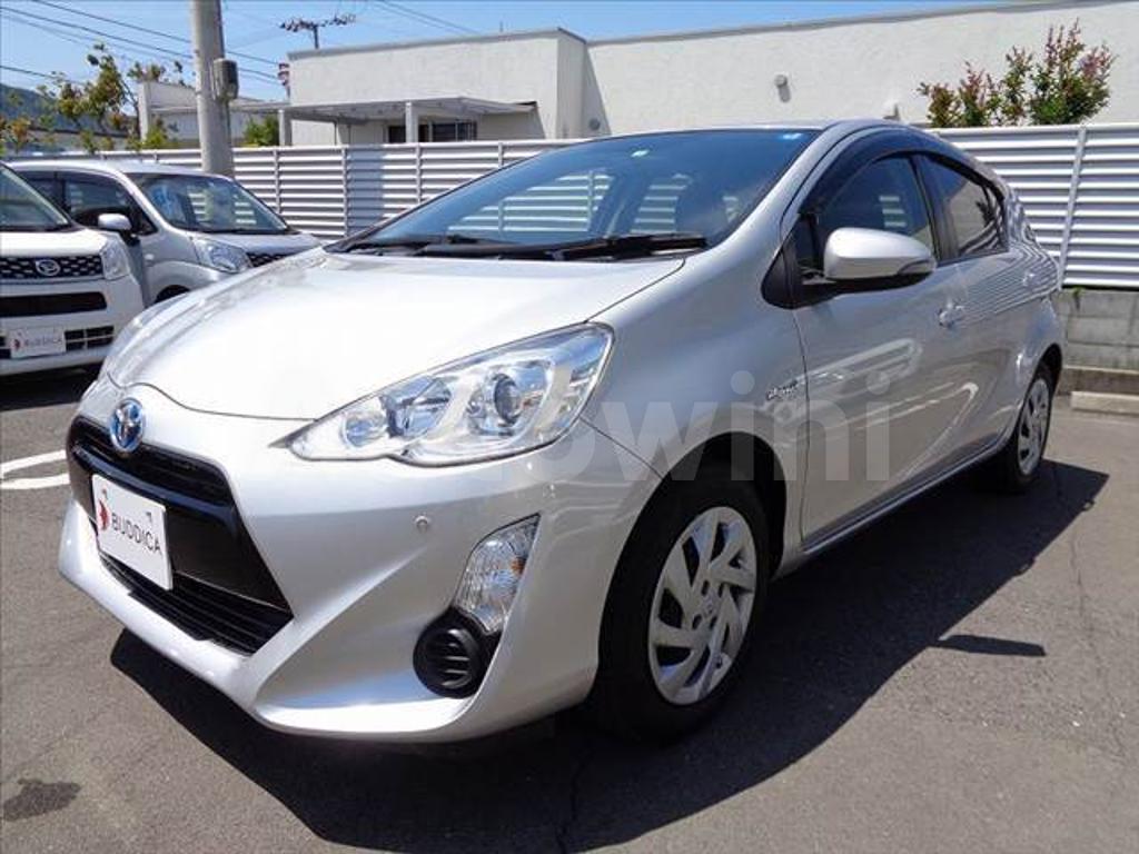 2015 TOYOTA AQUA - 9