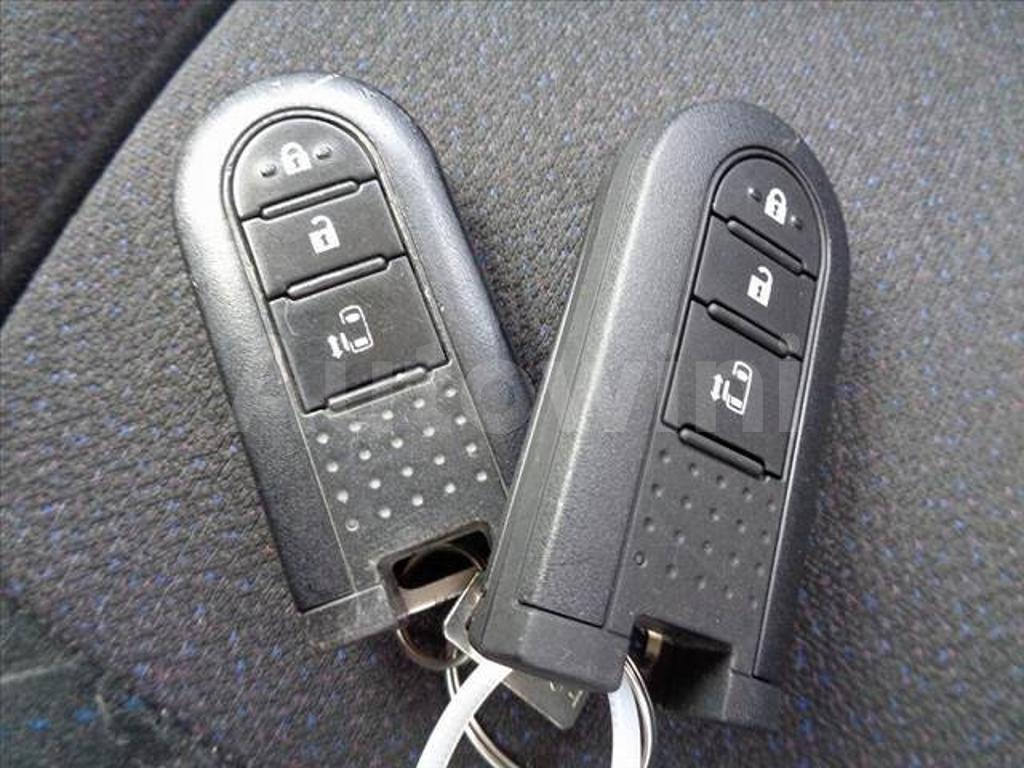 LA600S-0567474 2017 DAIHATSU TANTO-4