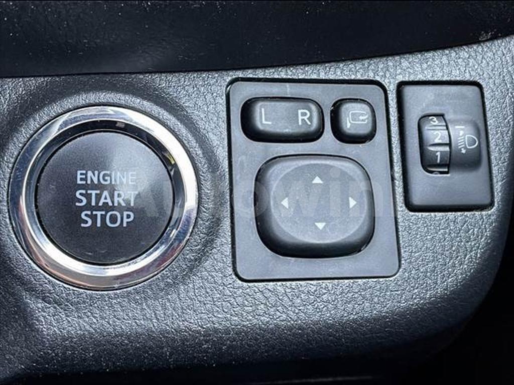 NSP130-2268186 2017 TOYOTA VITZ-3