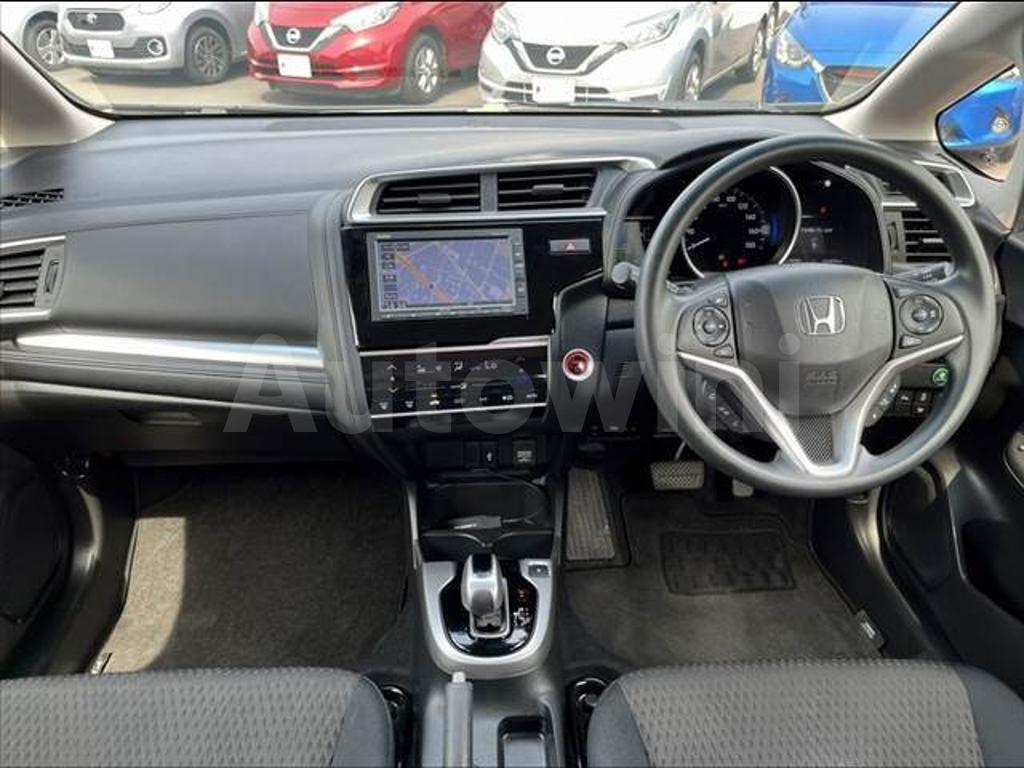 Honda-Fit-Hybrid-interior